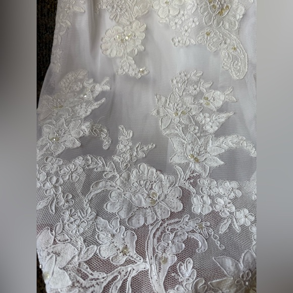 alfred angelo black and white wedding dress Alfred Angelo 2558